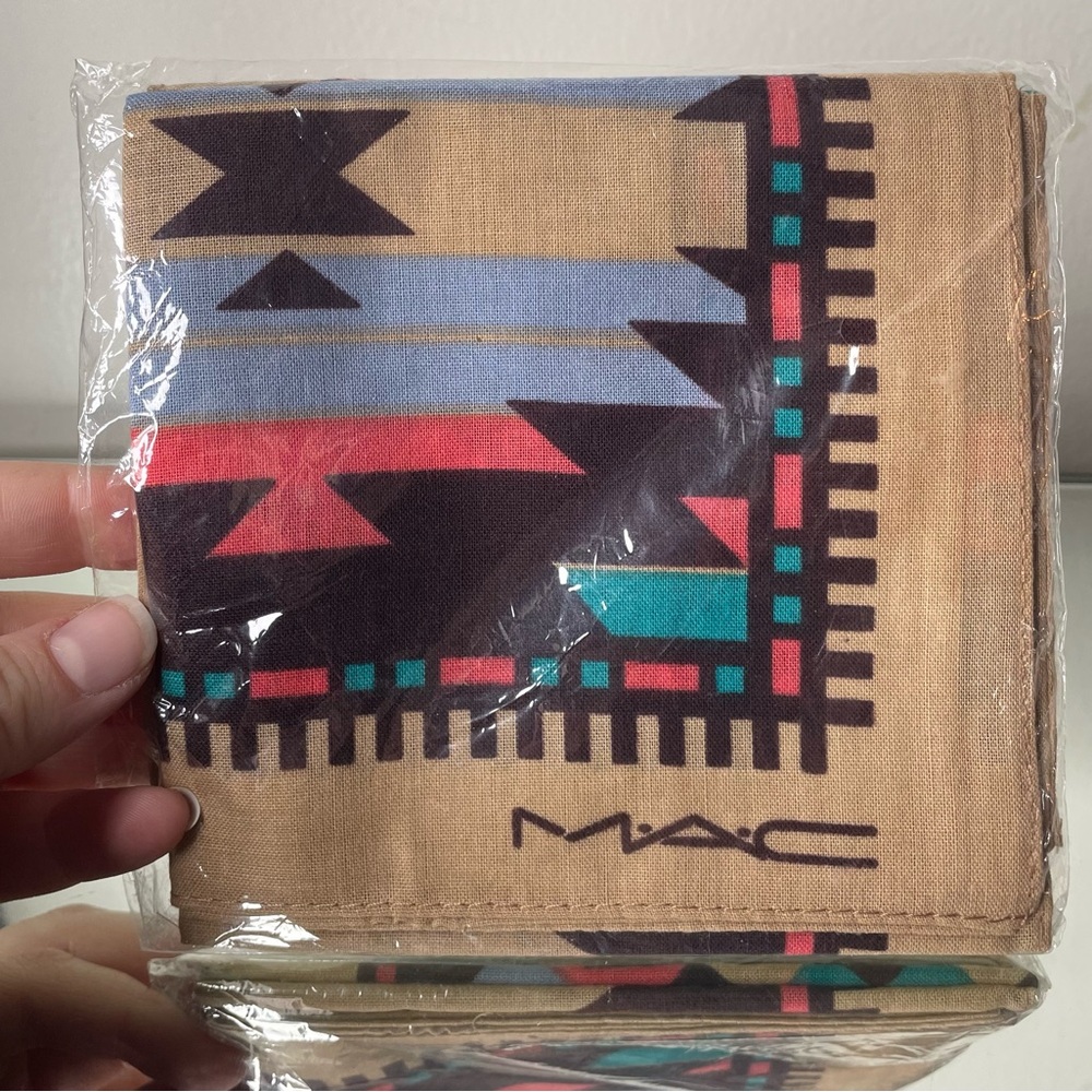 MAC Bandana